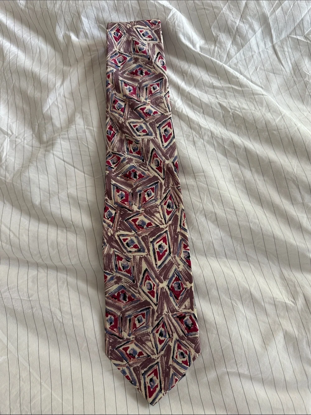 Vintage HUGO BOSS Made in Italy 100% Silk Abstract Geometric Diamond Tie